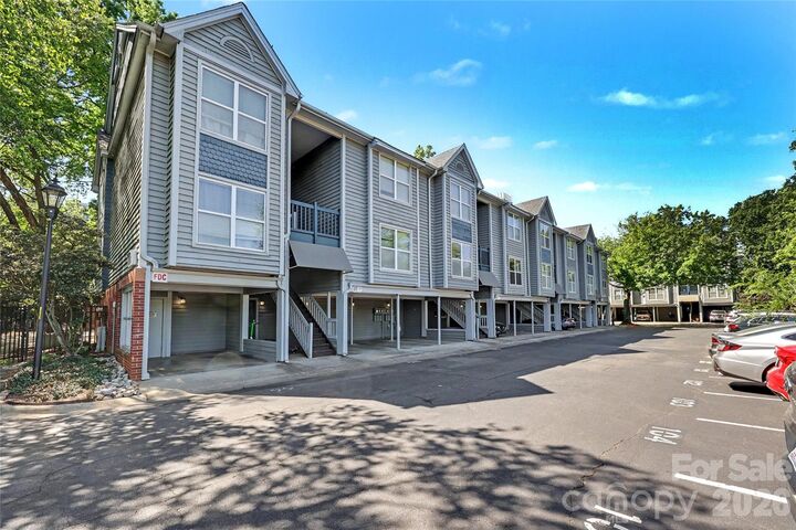 Property Photo:  517 N Graham Street 2D  NC 28202 