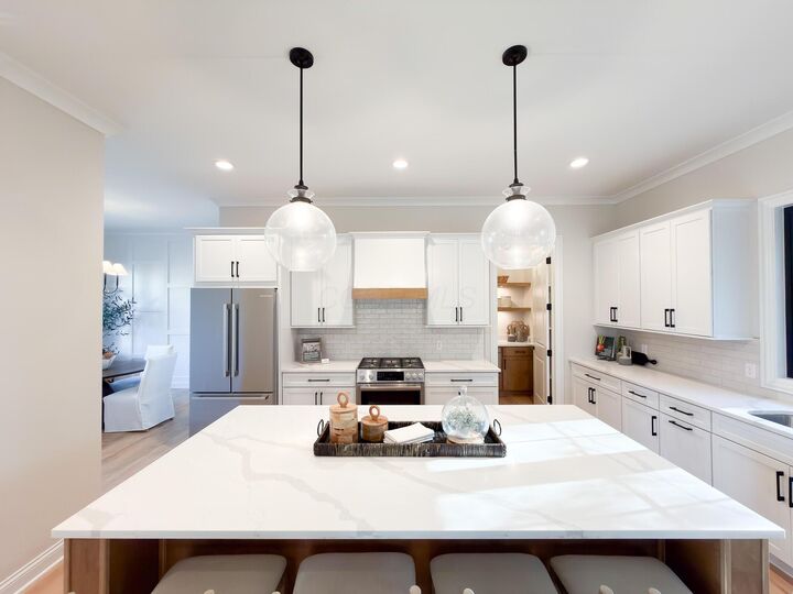 Property Photo: 150 Barrington Place OH 43065
