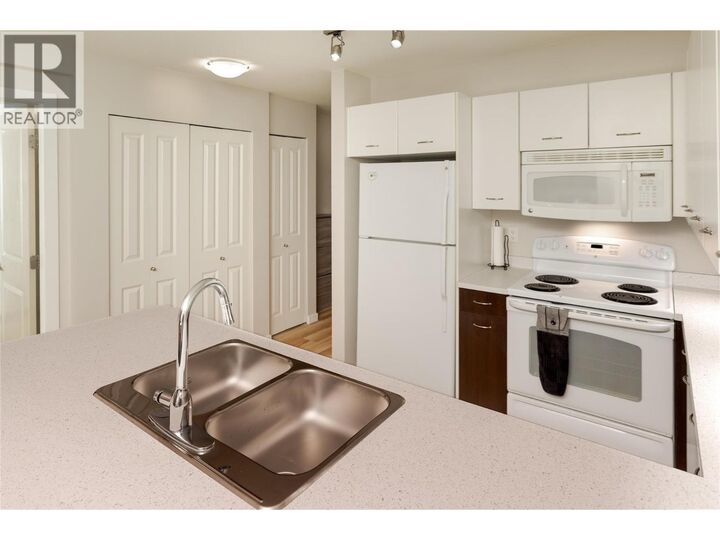 Property Photo: 539 Yates Road 308 BC V1V 2T8