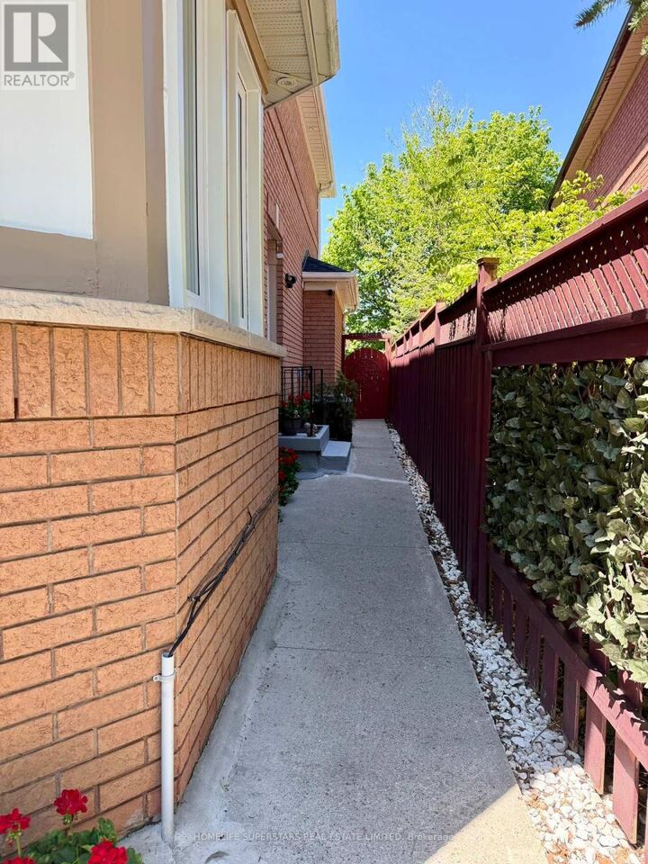 Property Photo: 172 Rainforest Drive North ON L6R 1A4