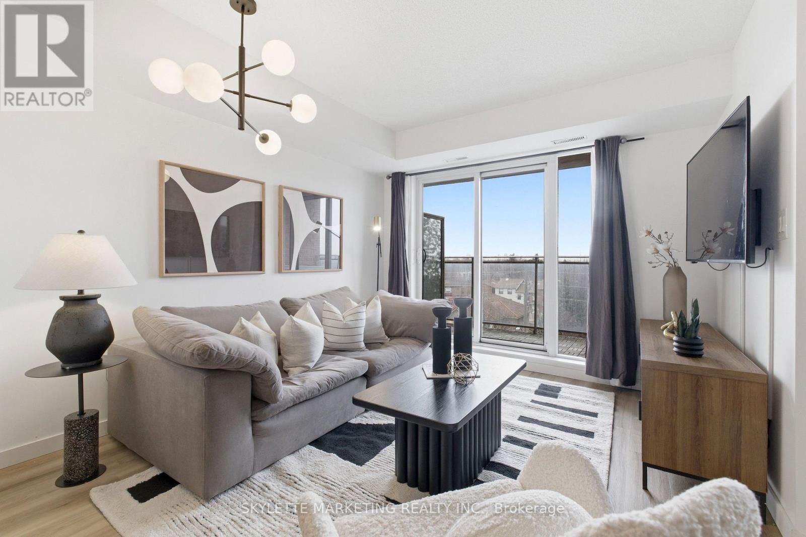 Property Photo: 801 Sheppard Avenue West 701 ON M3H 0A8