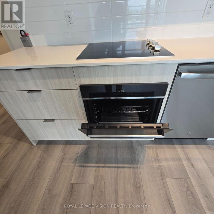 Property Photo:  20 Deans Drive 401  ON M1L 0J7 