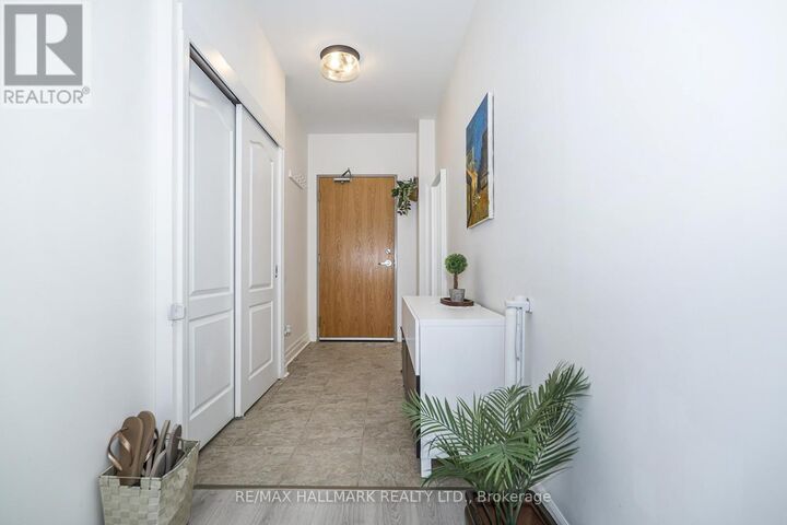 Property Photo: 44 Bond Street West 514 ON L1G 6R2