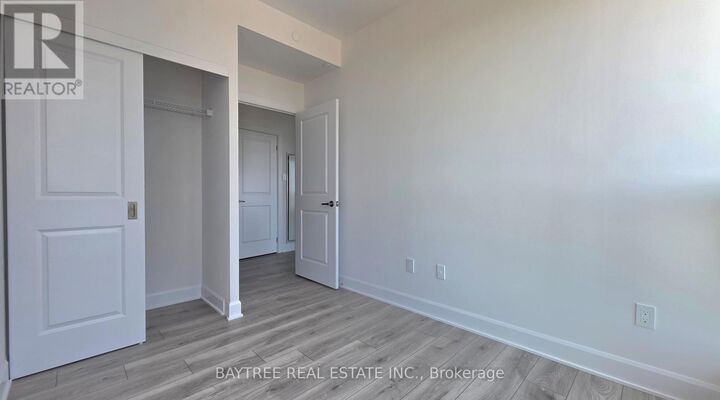 Property Photo:  3240 William Coltson Avenue 1601  ON L6H 8C8 