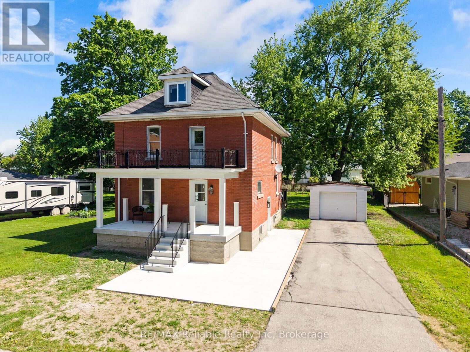 Property Photo: 185 Trafalgar Street ON N0K 1N0