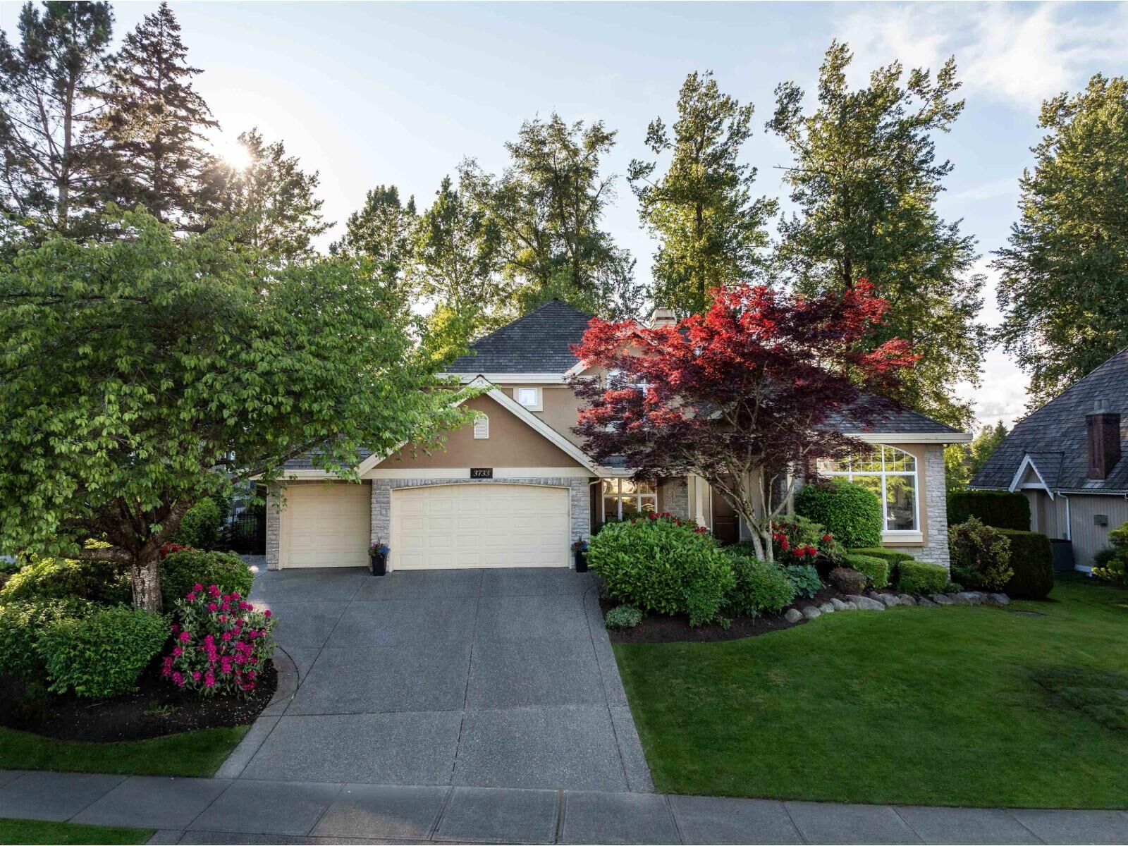 Property Photo:  3733 Devonshire Drive  BC V3Z 0H8 