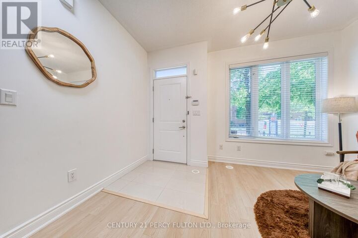Property Photo: 259 South Park Road 21 ON L3T 0B6