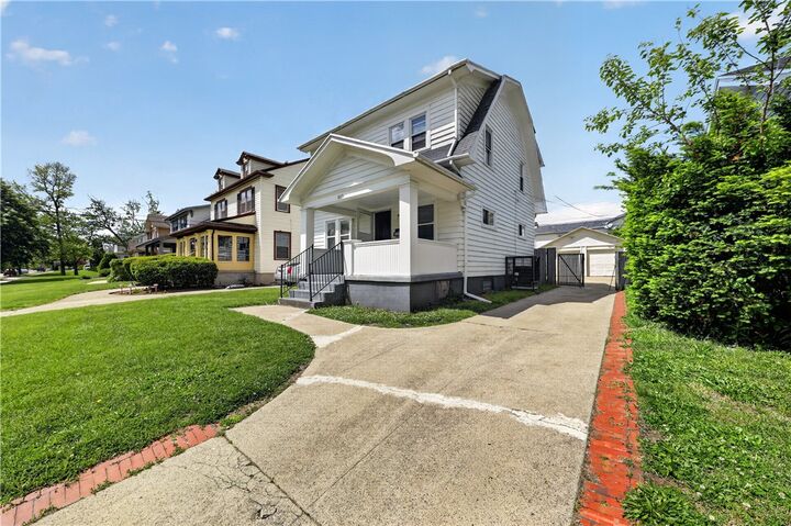 Property Photo:  805 Sunnyview Avenue  OH 45406 
