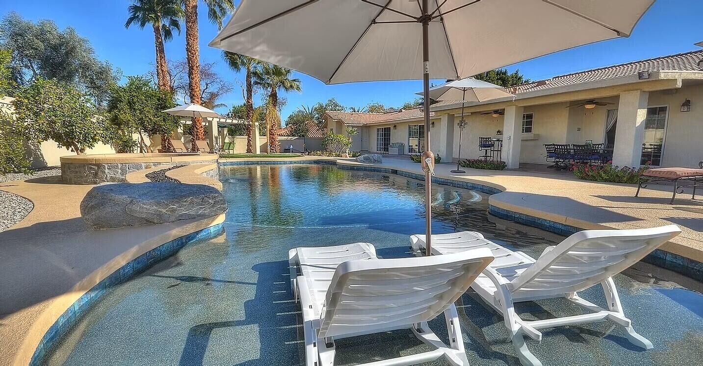 Property Photo: 77530 Delaware Place CA 92211