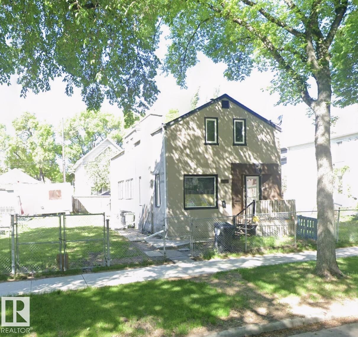 Property Photo: 10852 92 Street NW AB T5H 1V8