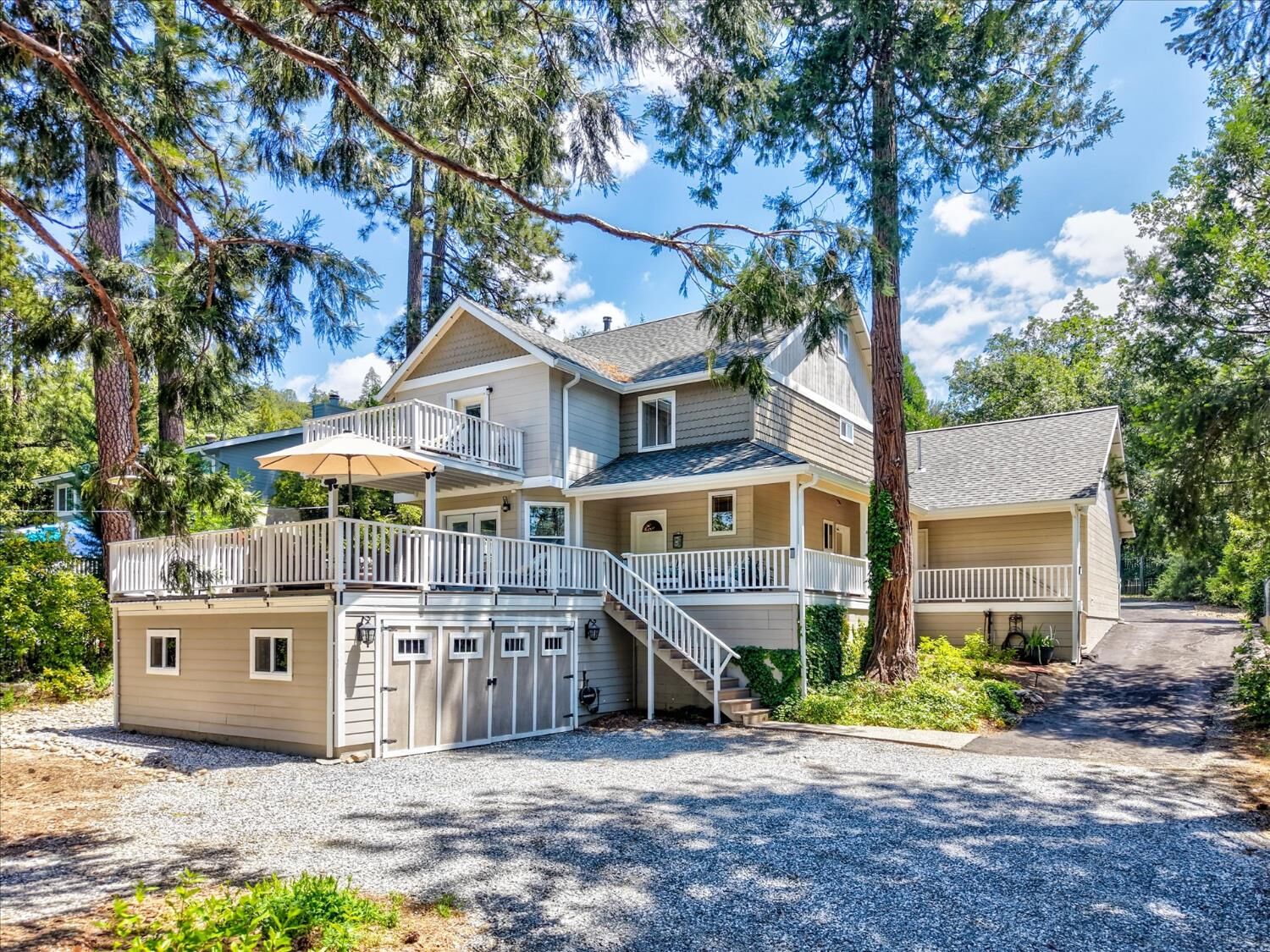 Property Photo:  40472 Road 274  CA 93604 