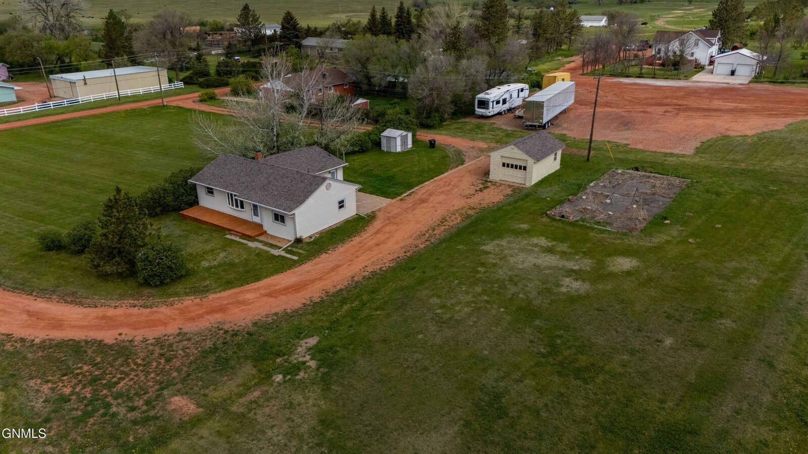 Property Photo: 107 6th Street NE ND 58622