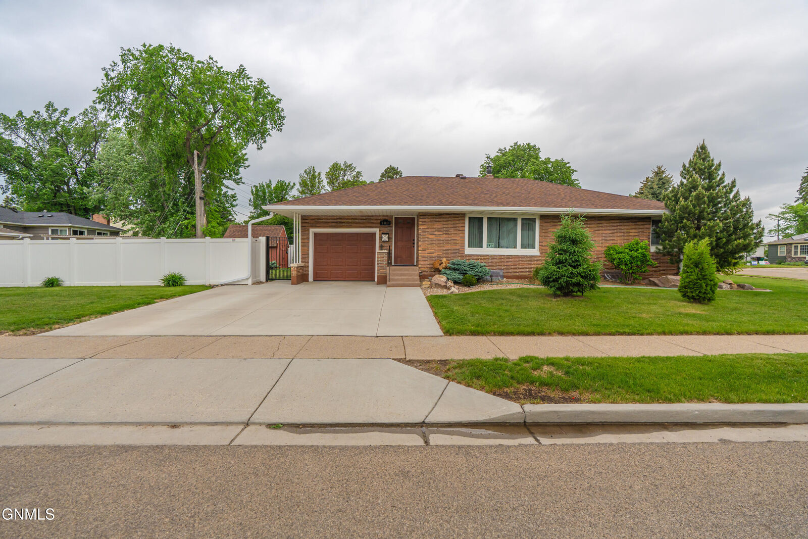 Property Photo: 1110 1st Street N ND 58501