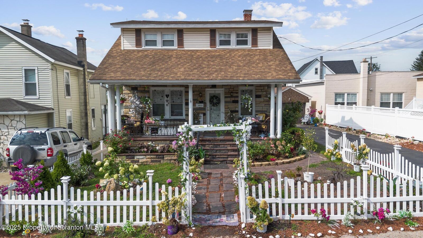 Property Photo:  625 Keystone Avenue  PA 18452 