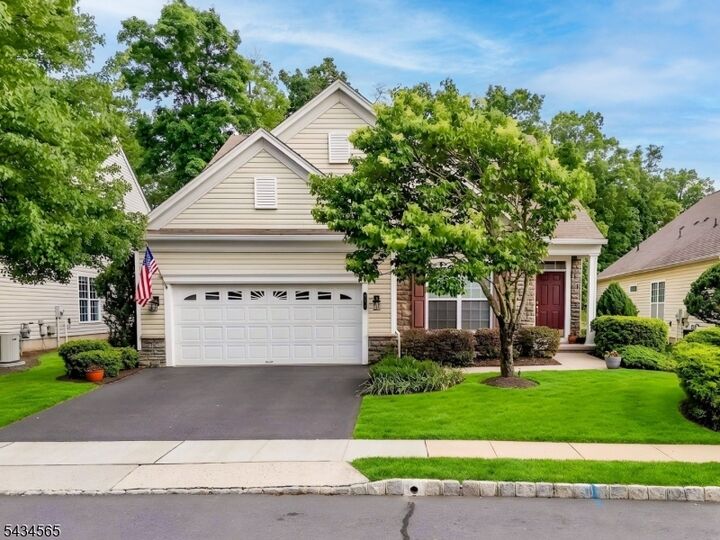 Property Photo:  717 Thistle Hill Ln  NJ 08873 