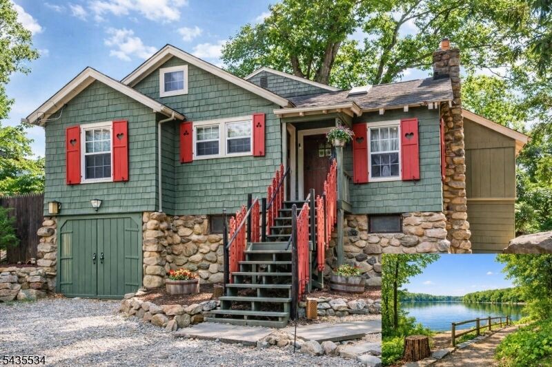 Property Photo:  7 Woodbine Ln  NJ 07871 