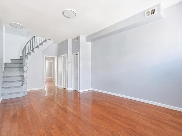 Property Photo:  62 Van Reypen St  NJ 07306 