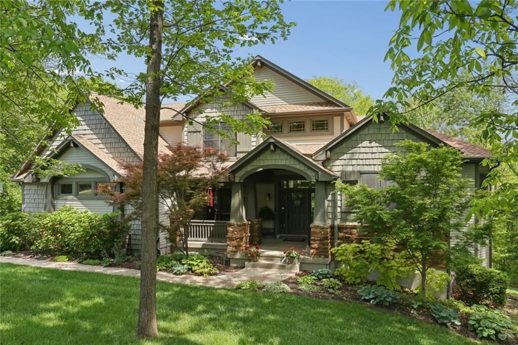 Property Photo: 5015 Arapahoe Street KS 66226