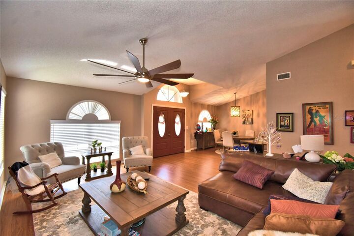 Property Photo: 659 Sierra Circle FL 33837
