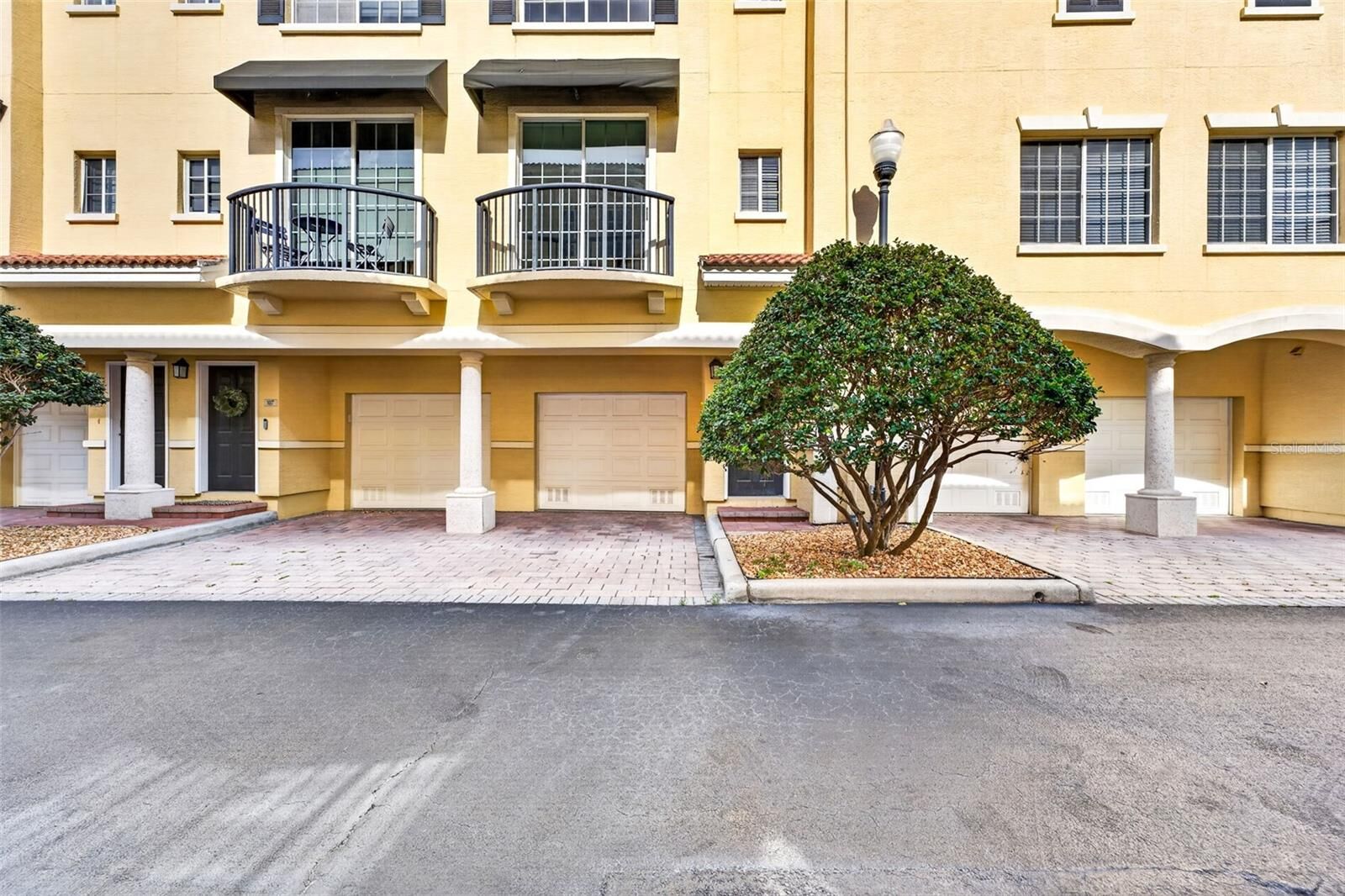 Property Photo:  105 Bradford Beach Court  FL 33609 