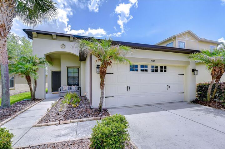 Property Photo:  7847 Tuscany Woods Drive  FL 33647 