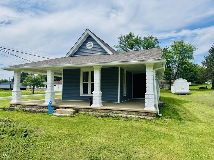 Property Photo: 4810 W State Road 58 IN 47235