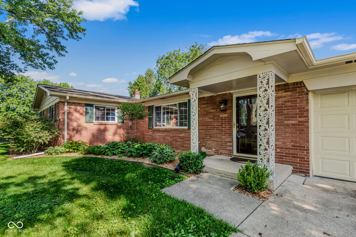 Property Photo:  1010 Driftwood Avenue  IN 47203 