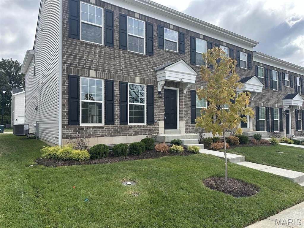Property Photo:  316 Fall Harvest Parkway  MO 63385 