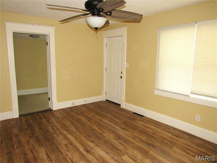 Property Photo:  530 Broadway  IL 62024 