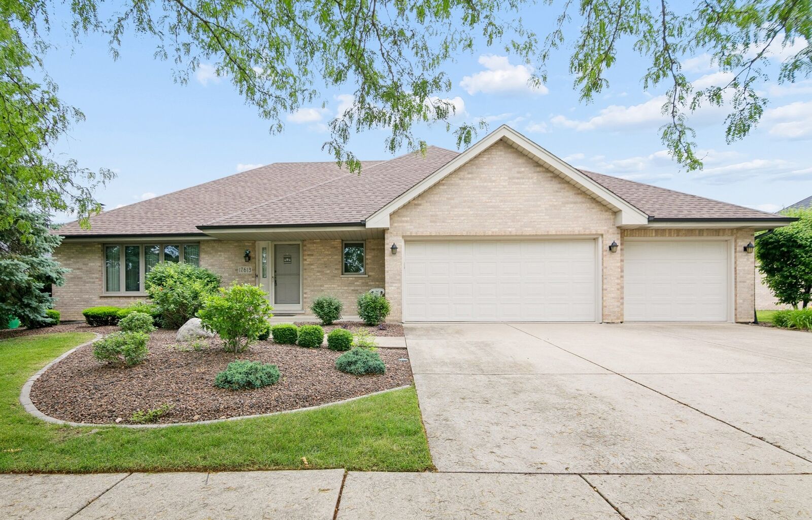 Property Photo: 17613 Ryan Lane IL 60467