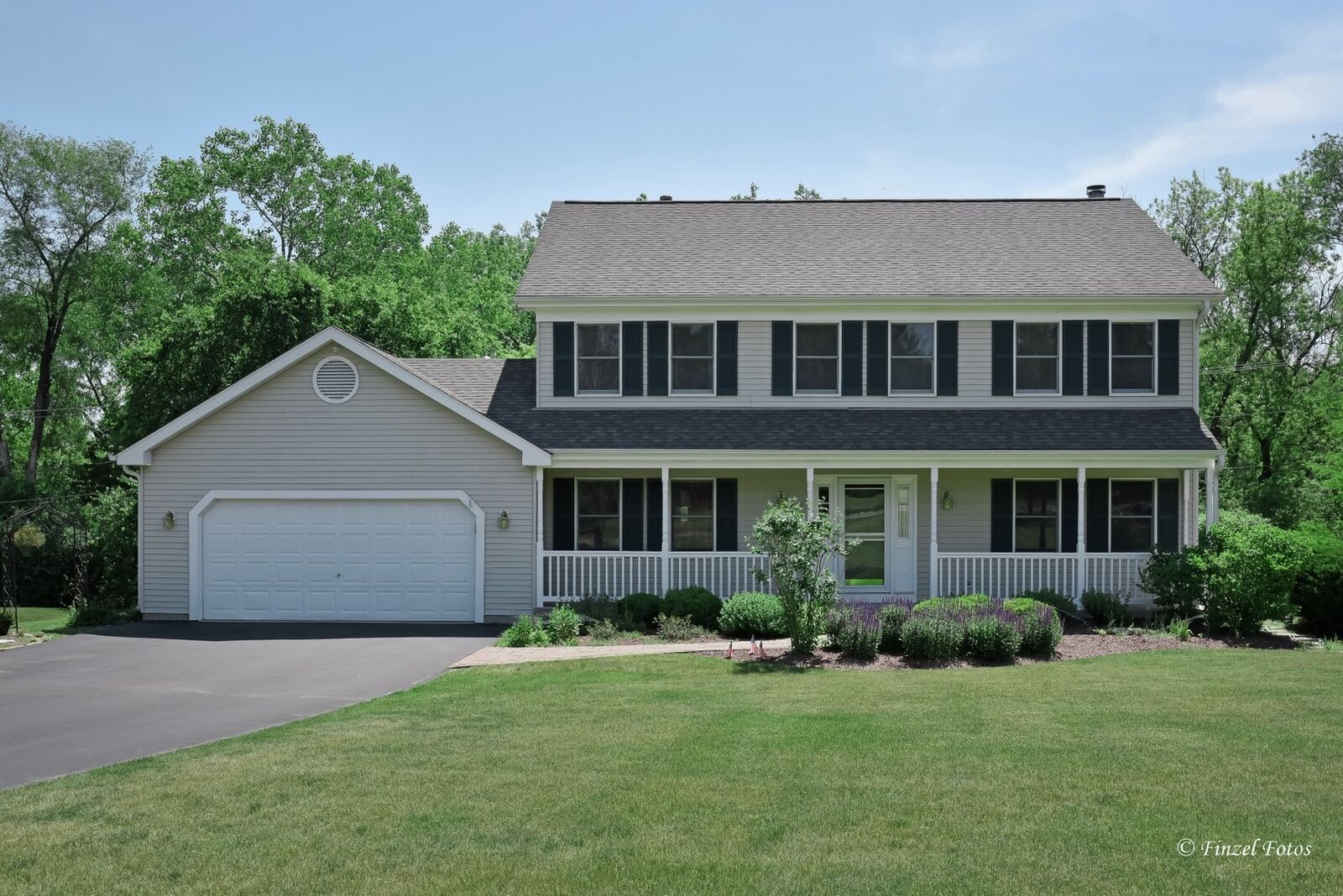 Property Photo:  841 Hemlock Drive  IL 60118 
