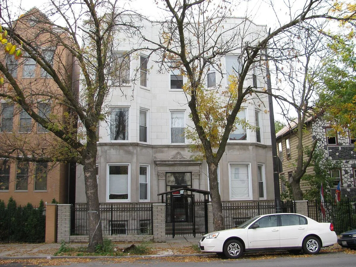Property Photo:  2114 N California Avenue 3  IL 60647 