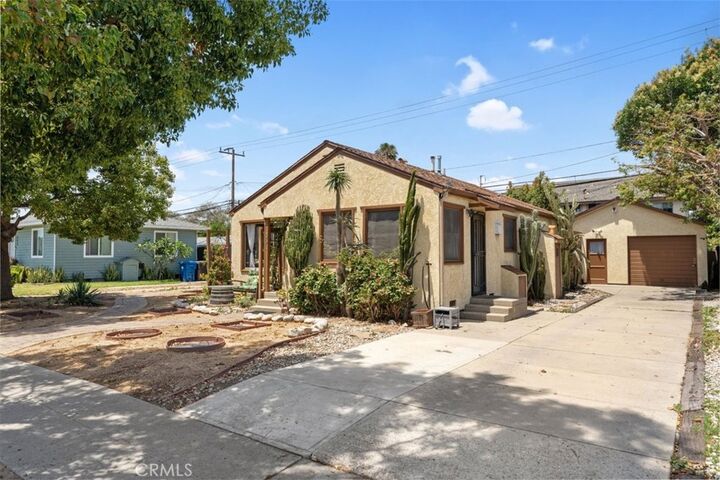 Property Photo:  331 E Silva  CA 90805 