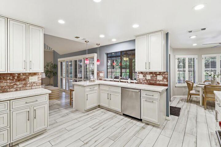 Property Photo:  9411 Leal Court  CA 95758 