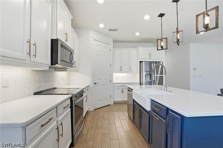 Property Photo: 28032 Captiva Shell Loop FL 34135