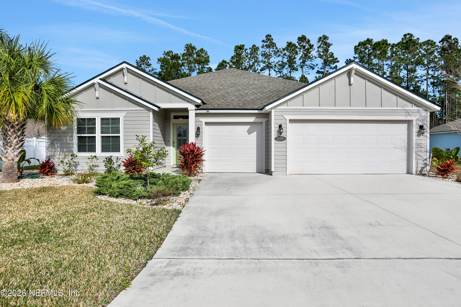 Property Photo: 1208 Castle Trail Drive FL 32259