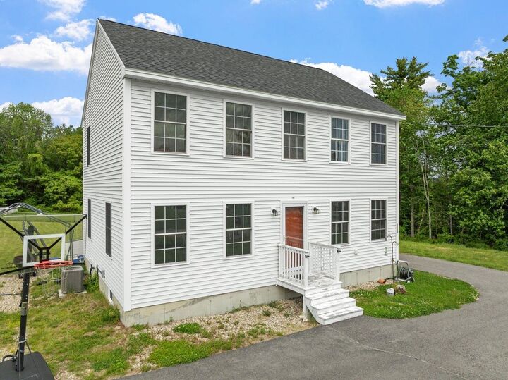 Property Photo:  113 Richards Way  NH 03835 