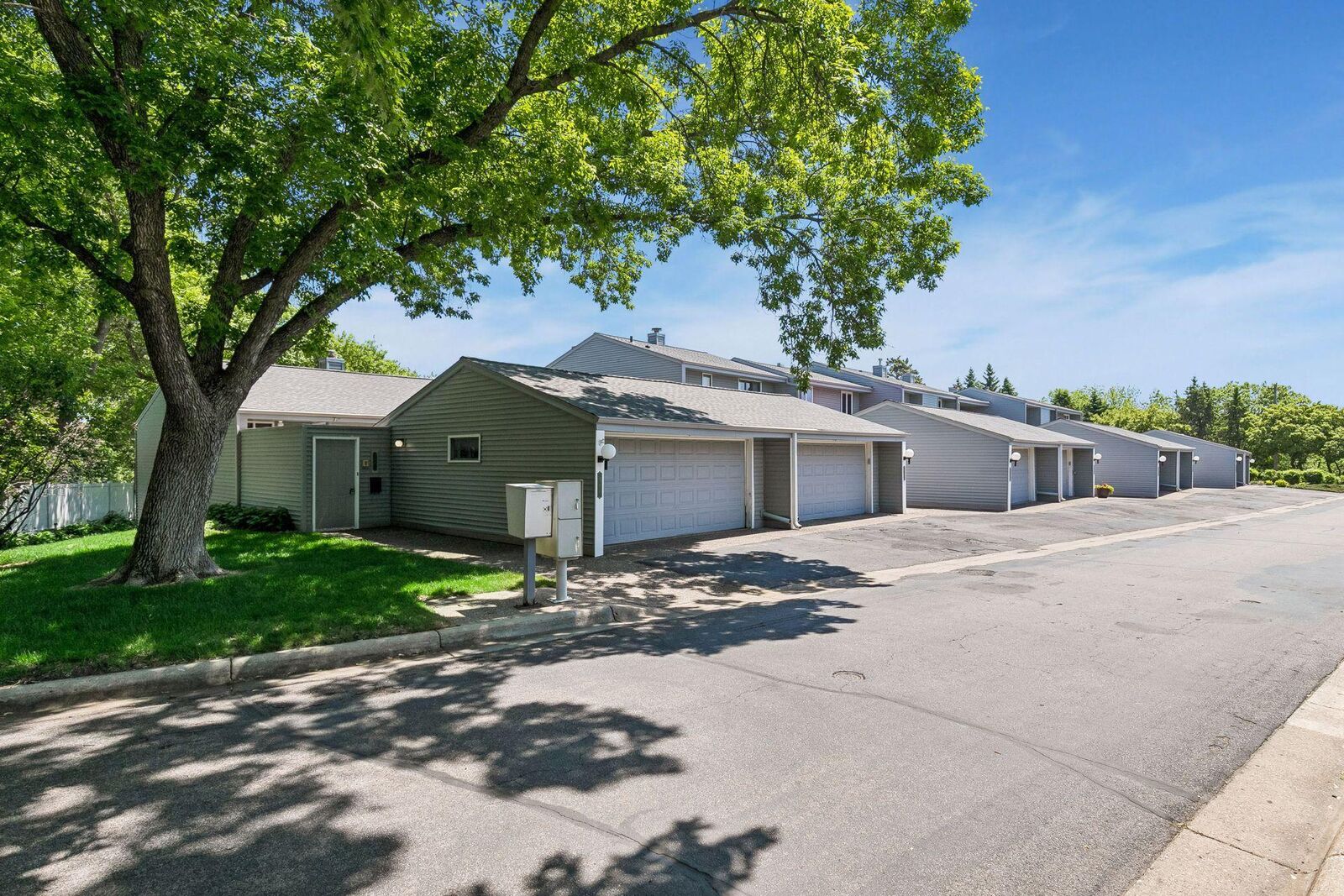 Property Photo:  2666 Mackubin Street  MN 55113 