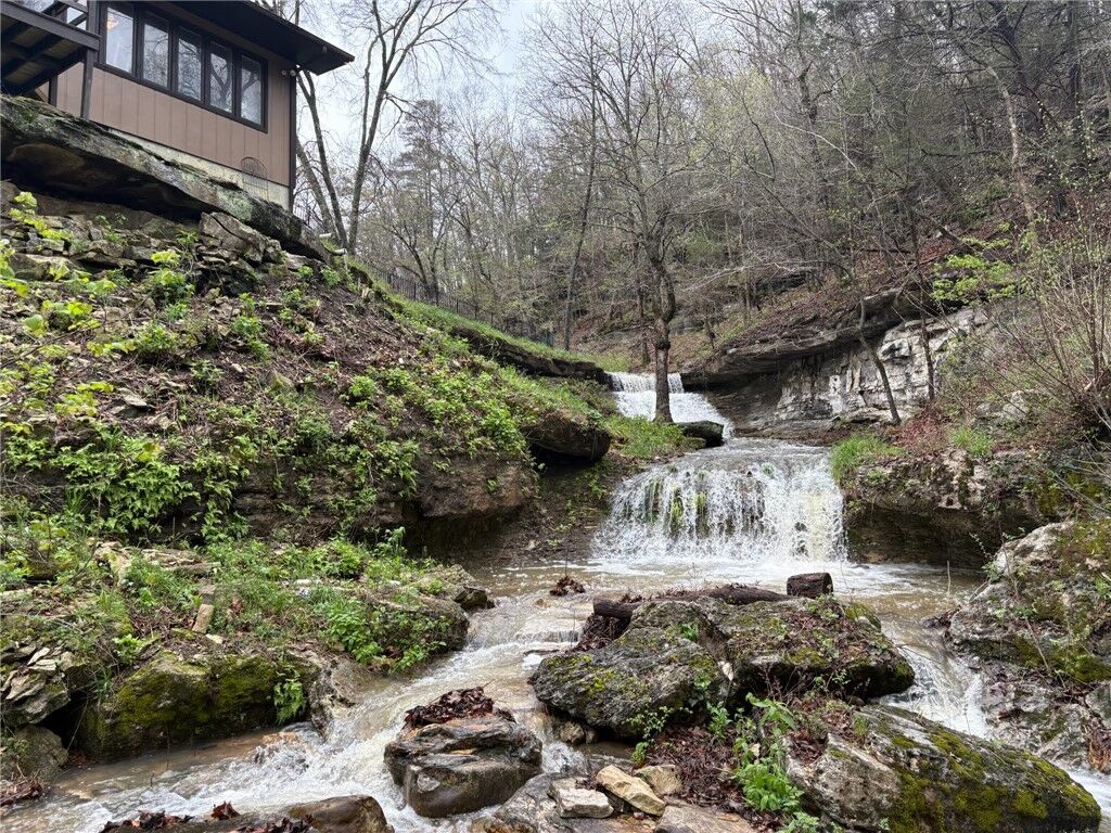 Property Photo:  148 County Road 155  AR 72632 