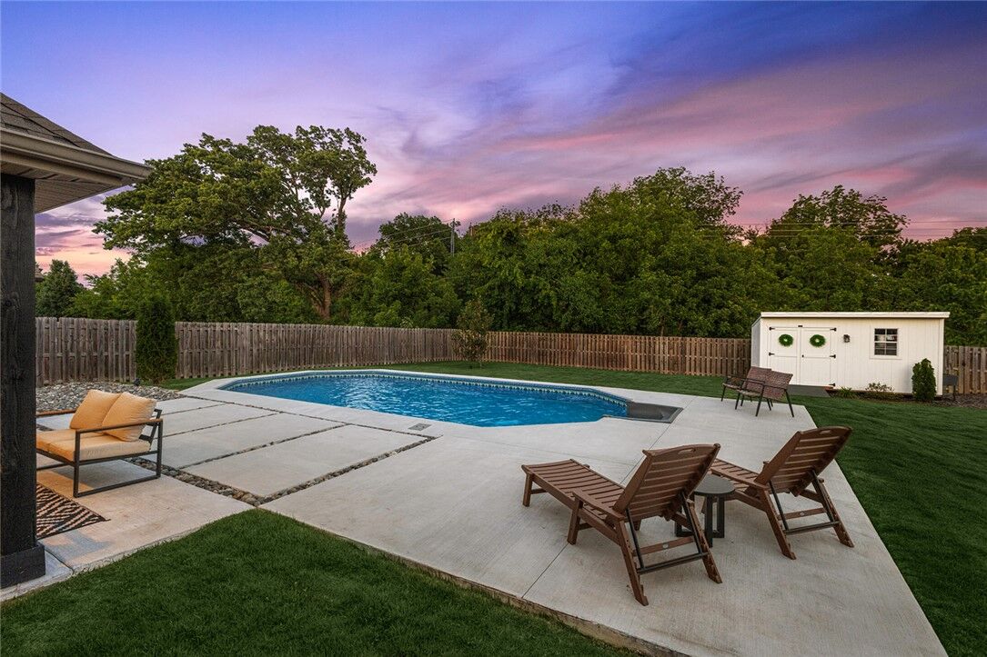 Property Photo:  1081 Quail Hollow Drive  AR 72713 