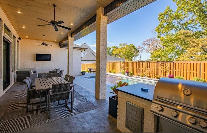 Property Photo:  8601 W Migration Way  AR 72713 