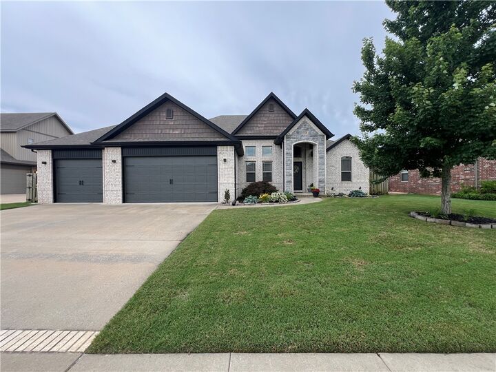 Property Photo:  6108 Noble Street  AR 72758 