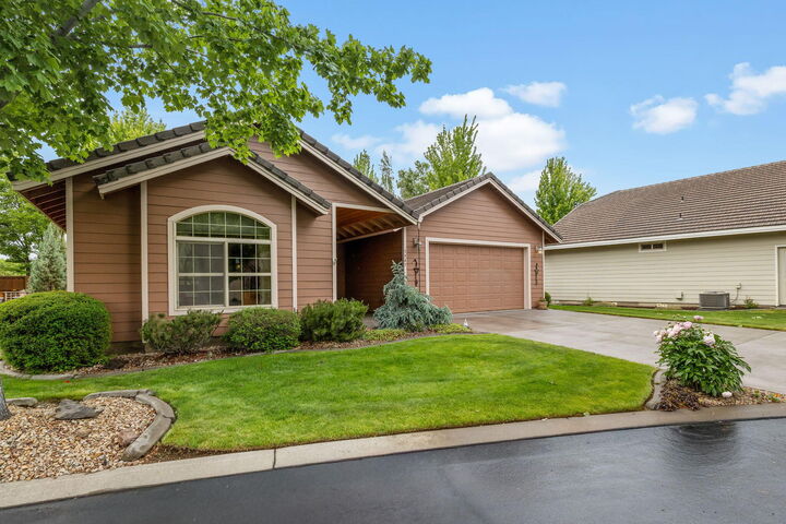 Property Photo: 1945 NW 18th Street OR 97756