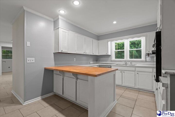 Property Photo: 1611 Linden Drive SC 29505