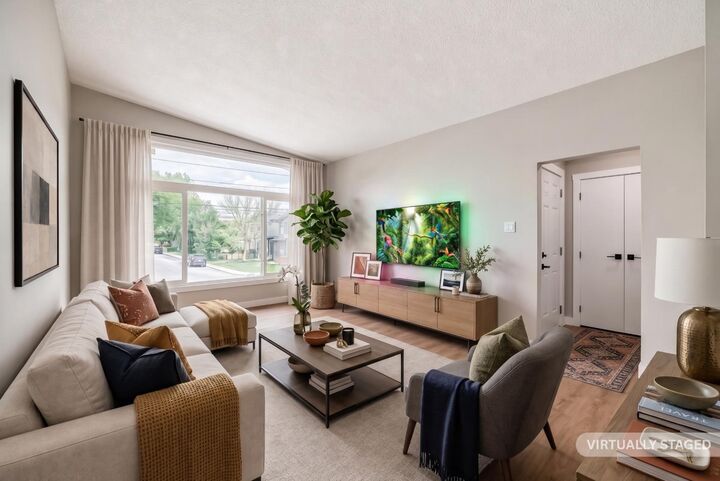 Property Photo: 1635 24 Avenue NW AB T2M 1Y7