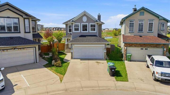 Property Photo:  86 Saddlecrest Close NE  AB T3J 5B6 