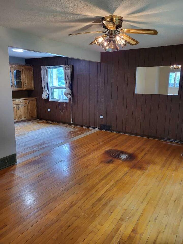 Property Photo:  941 16 Street S  AB T1J 3C1 
