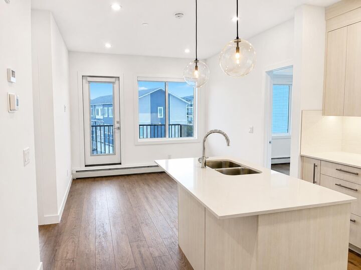 Property Photo: 6 Merganger Drive W 1314 AB T1X 2Y2