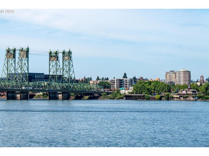 Property Photo:  113 N Hayden Bay Dr  OR 97217 