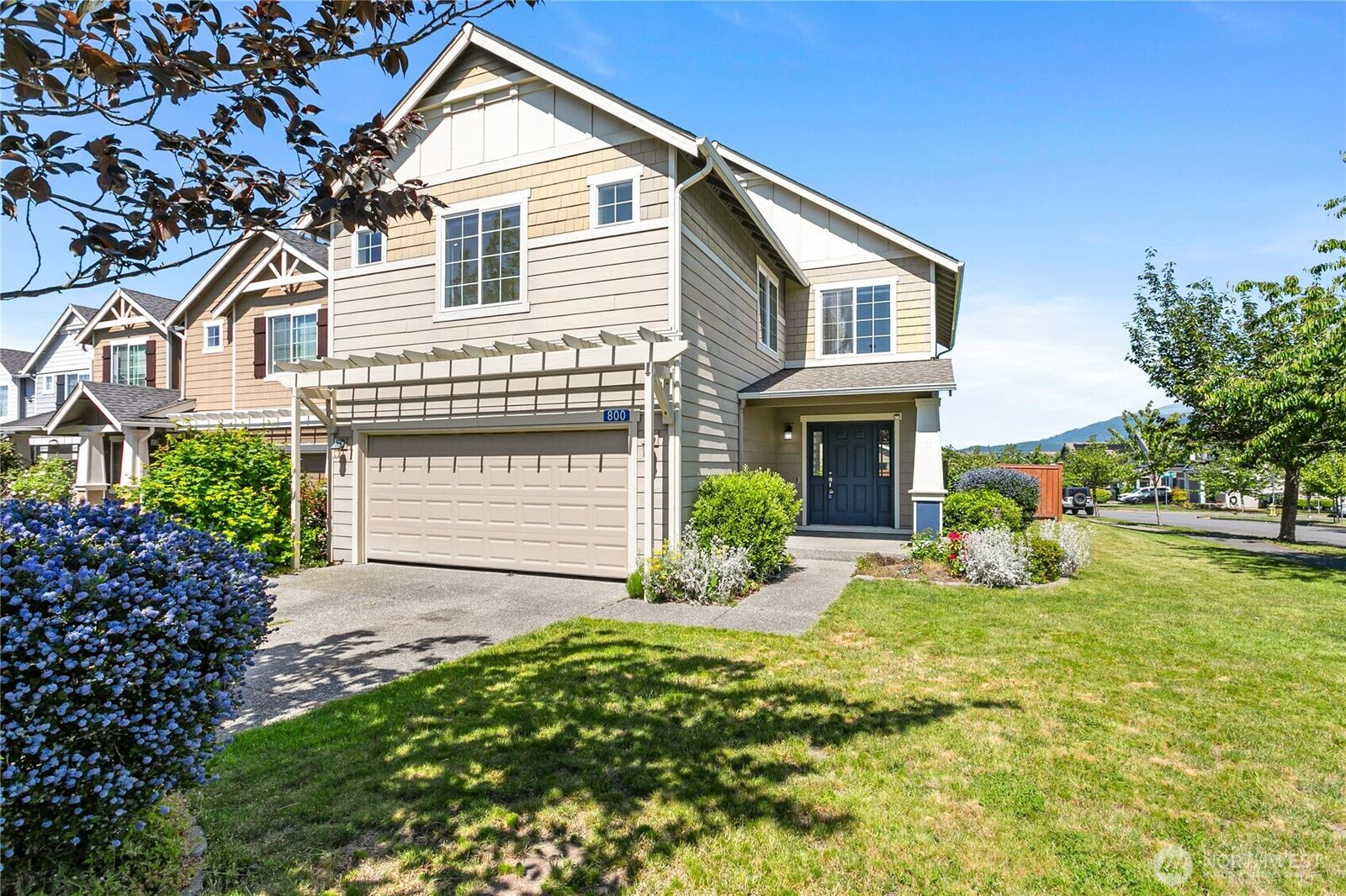 Property Photo: 800 Crested Butte Boulevard WA 98273